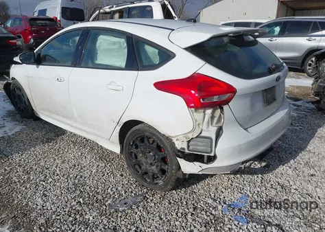 2017 Ford Focus St z USA, uszkodzony, nr VIN 1FADP3L93HL298858